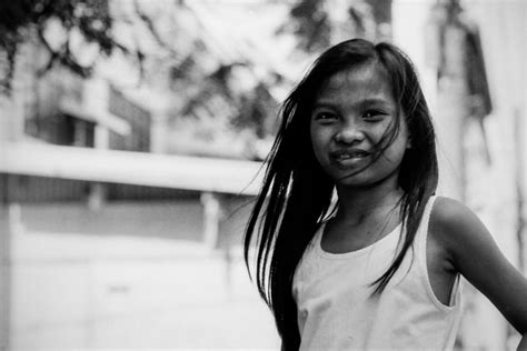 【イントラムロス フィリピン】少女の髪は長かった 写真とエッセイ by