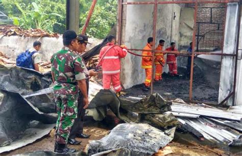 Lowongan cpns kab magetan brougth to you by lokercpnsbumn. Pabrik Triplek di Desa Tumpuk Trenggalek Terbakar | Bangsa Online - Cepat, Lugas dan Akurat