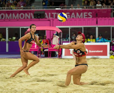 Beach Volleyball Draws In Crowds At Commonwealth Games In Australia