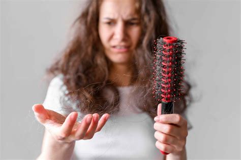 2 Types And Causes Of Hair Loss In Women