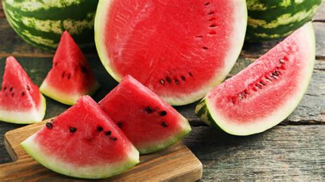 Put Salt On Watermelon And Watch What Happens