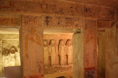 In Egypt Archaeologists Open New Tombs To Woo Tourists The