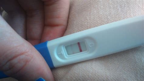 How a pregnancy home test works. very faint positive line on pregnancy test, am I pregnant?