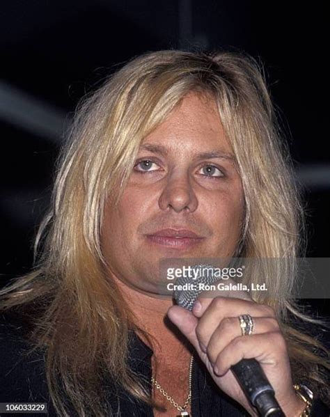 Vince Neil At Club Usa 1993 Photos And Premium High Res Pictures Getty Images
