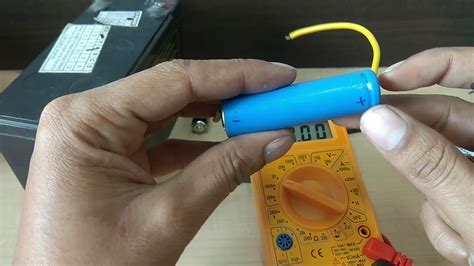 How To Check Battery With A Multi Meter विभिन प्रकार की बैटरी को