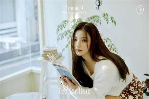 Fromis_9 into the new world. fromis_9 9 WAY TICKET CONCEPT PHOTOS | K-PopMag