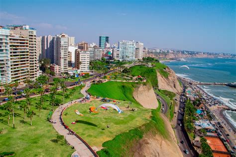 It is the second largest desert city after cairo. Guia de Lima, no Peru | CI Intercâmbio e Viagem