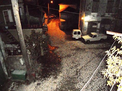 Ανακατευόμουν πάρα πολλή ώρα, από τον αγώνα, τώρα δεν μπόρεσα να το κρατήσω, αλλά. Χιονίζει στην Αγιάσο της Λέσβου - Ειδήσεις