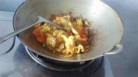 Masakan kunyit merupakan menu kesukaan kami sekeluarga. Ayam masak pedas.😋😋😋👍 - YouTube