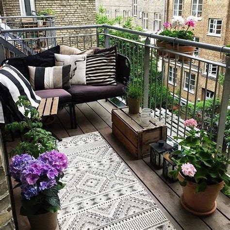 Apartment Balcony Design for Small Spaces | Small balcony design