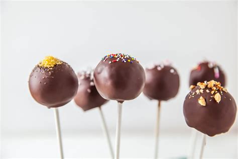 Whether in her birthday suit or not, a woman pops out the top of a cake to entertain guests with a special, provocative dance. 15 Tasty Cake Pops That Are Easy To Make - Sweet Money Bee