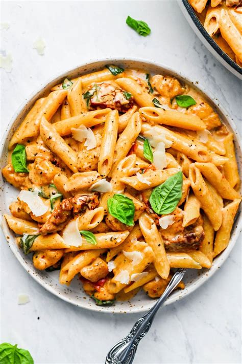 Creamy Sun Dried Tomato Chicken Pasta Cookin With Mima