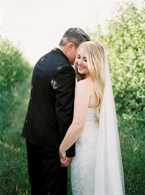 Natural And Airy Wedding With A Timeless Design Kayla Yestal Flourish