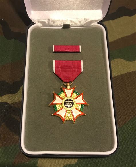 Legion Of Merit Medal Full Size Cased Set Ebay