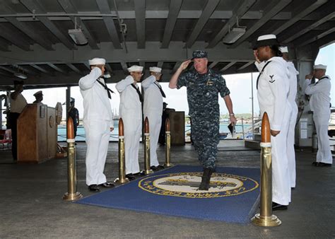 Pacific Fleet Logistics Chief Visits Frank Cable Commander Us