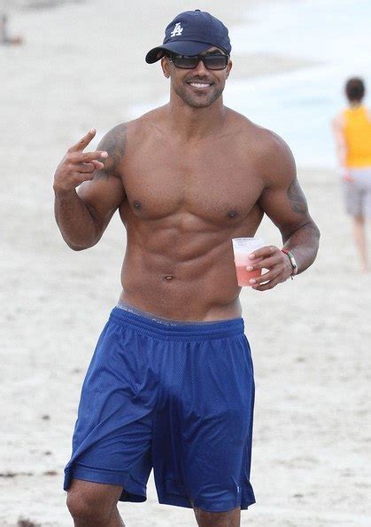 15 Best Male Celebrity Beach Bodies Page 15 Of 15 Fame Focus