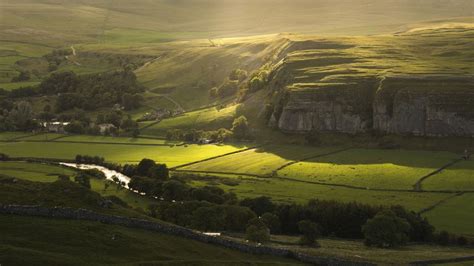 Yorkshire Wallpapers Top Free Yorkshire Backgrounds Wallpaperaccess