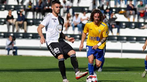 Sc farense is playing next match on 13 feb 2021 against cd nacional in primeira liga. Farense perde (0-2) na receção ao Estoril Praia e tem ...