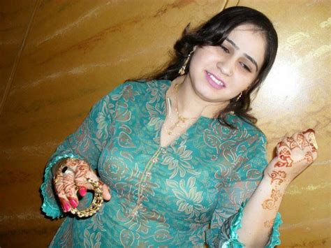 Beautiful Pakistani Newly Married Housewife New Photos Married Woman
