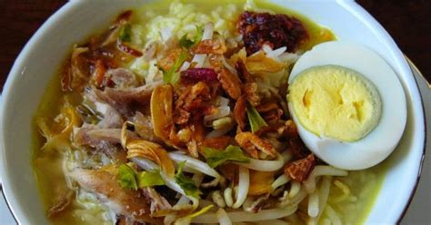 Soto daging sapi disajikan dengan taburan taoge dan kubis rebus. Resep Soto Sulung Surabaya Asli - Resep Masakan 4