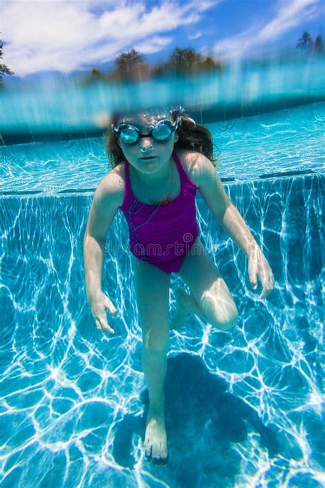 Girl Standing Underwater Stock Image Image Of Goggles 28749135