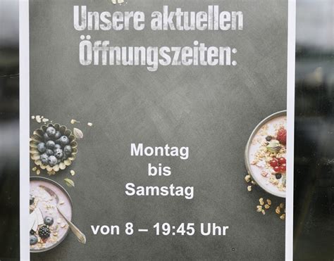 Wann farf man einen baum fällen auf privatgrundstück (mit/ohne genehmigung)? Wann darf man wo einkaufen, tanken, Essen bestellen ...