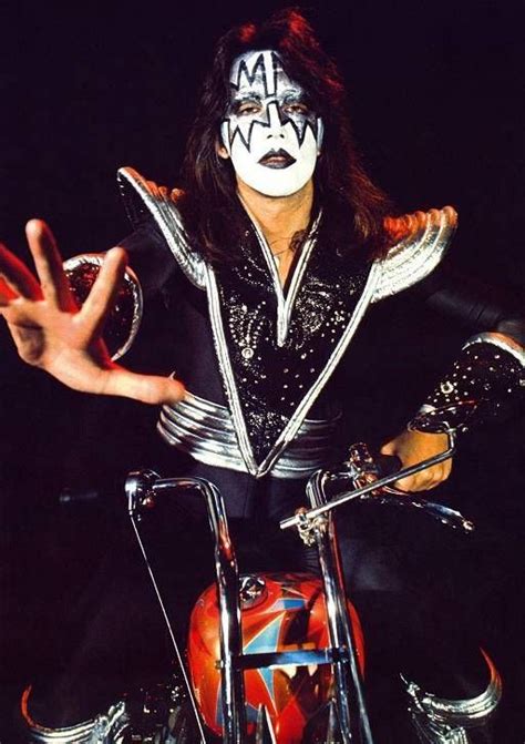 Pin By Lee Thomson On Ace Frehley Ace Frehley Hot Band Kiss Images