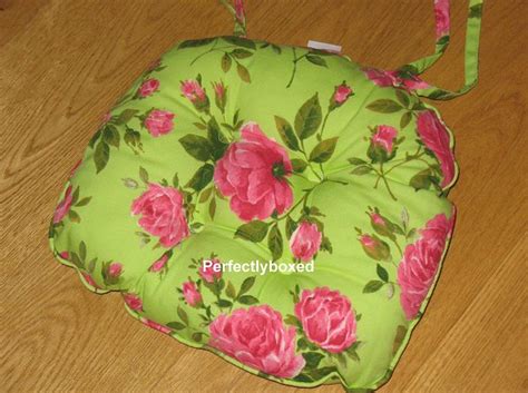 Order now for a charming price & enjoy these cosy additions to your workplace. Green Pink Floral Seat Pads at www.perfectlyboxed.com