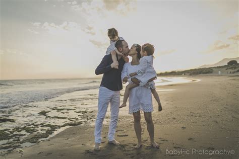 Fotógrafo De Familia En La Playa Babypic Fotografo Infantil Recién
