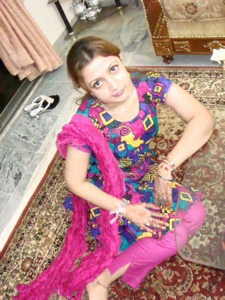 Girls Ugly Fashion Desi Aunty From India