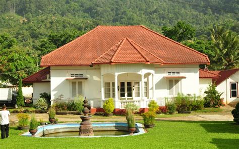 rumah model kolonial kuno belanda     indonesia