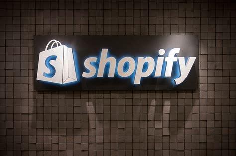 Find millions of them with oberlo. Webinar announcement: Shopify online marketing expert ...