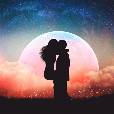 Couple Wallpaper 4k Romantic Kiss Silhouette Moon