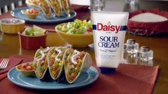 Daisy Squeeze Sour Cream Tv Spot Algo Nuevo Para La Cocina Spanish