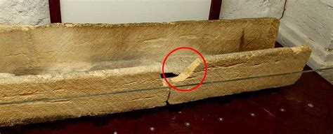 Museum Goers Just Ruined An 800 Year Old Coffin For The Sake Of A Photo