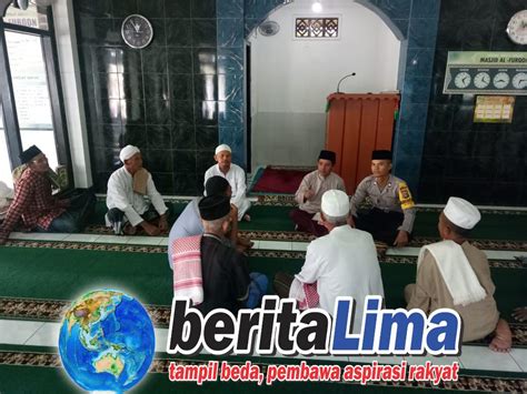 Maybe you would like to learn more about one of these? Bhabinkamtibmas Desa Beru Laksanakan Sholat Berjamaah ...