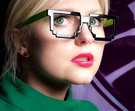 Funny Goggle Image Online News Icon