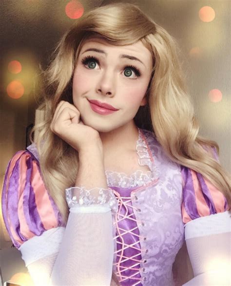 And Look How Good His Rapunzel Is This Guy Transforms Himself Into Disney Princesses And Its