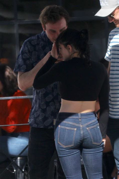 Ariel Winter Out And About Ariel Winter In A Blue Ripped Jeans Was Seen Out In La 04112019