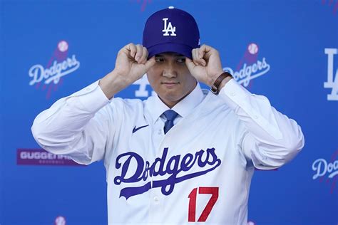Shohei Ohtani Introduced For Dodgers Reveals Dogs Name The