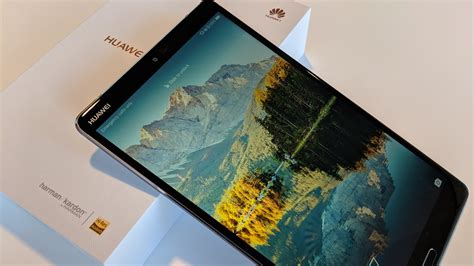 This tablet also uses hisilicon kirin 659 chipset and two option memory either 4gb/64gb or currently, there is no information about huawei mediapad m5 lite release date and price in malaysia. Huawei Announces the High-End MediaPad M5 Android Tablet