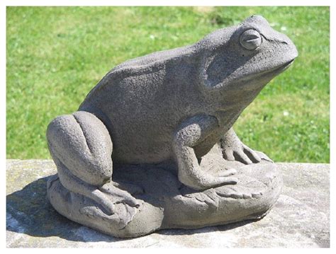 Dragonstone Frog Garden Statue Uk Garden And Outdoors