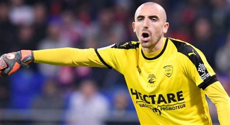 8,00.player (1) paul bernardoni (30) danijel petkovic (16) ludovic butelle (3) souleyman doumbia (24). OFFICIEL Paul Bernardoni est de retour - Nîmes Médiasport