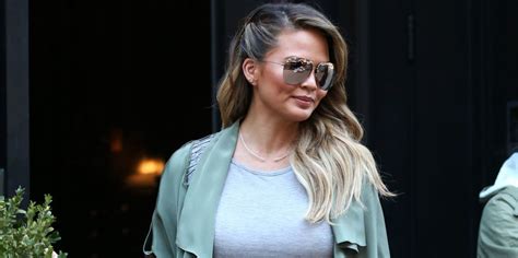 Chrissy Teigen Borrows Kim Kardashians Maternity Uniform Chrissy