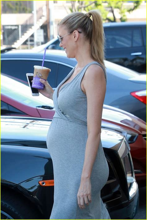 Eddie Murphy Grabs Coffee With Pregnant Girlfriend Paige Butcher Photo 3591042 Eddie Murphy