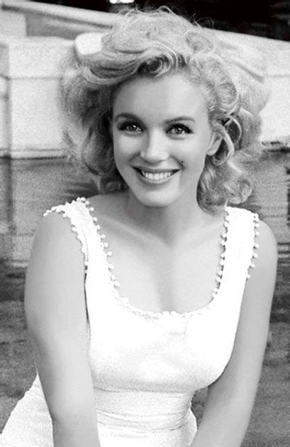 One Of The Most Natural And Beautiful Pictures Of Marilyn Monroe And