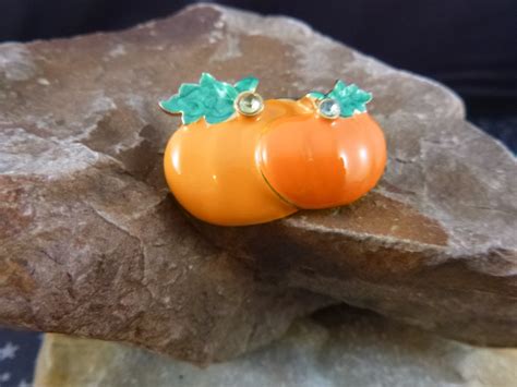 Small Two Pumpkins Vintage Pin Thanksgiving Fall Harvest Timeless