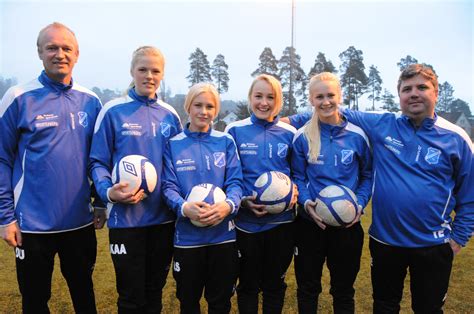 People who liked amalie snøløs's feet, also liked BIL-jenter med flagget på brystet - Birkenesavisa