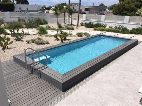 Profitez en famille de la sensation rassurante d'une profondeur. PISCINE LAGHETTO: perché la dolce vita è in piscina