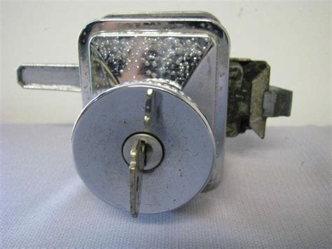 Sell Vintage Bargman L-200 Trailer Door Handle/Lock ...